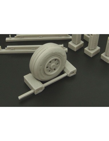 US Navy wheel chocks (modern) 
