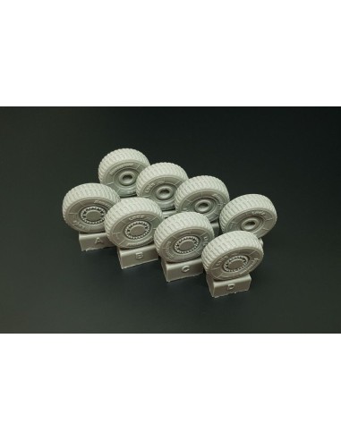 JGSDF Type 16 Wheels (Aoshima kit) 