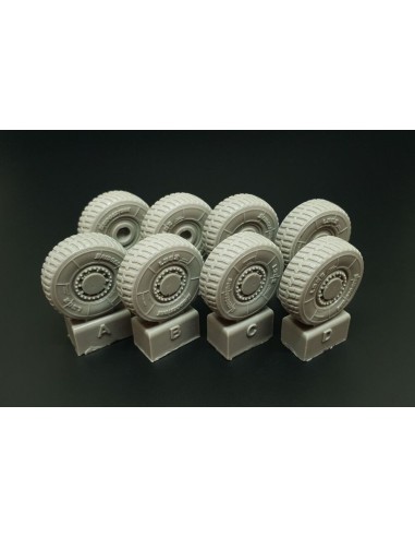 JGSDF Type 16 Wheels (Tamiya kit) 