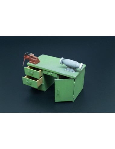 Workbench with table grinder and vise 