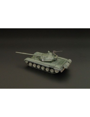 T-72 main battle tank 