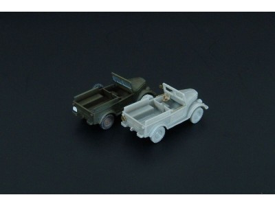 Gaz-69 army vehicle 