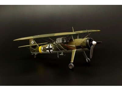 Hs 126 B-1 