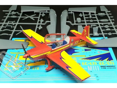 EXTRA EA300L 3 blade propeller 
