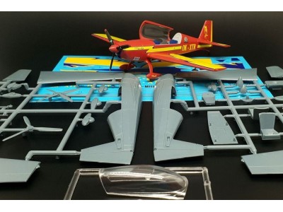 EXTRA EA300L 3 blade propeller 