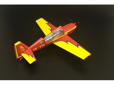 EXTRA EA300L 3 blade propeller 