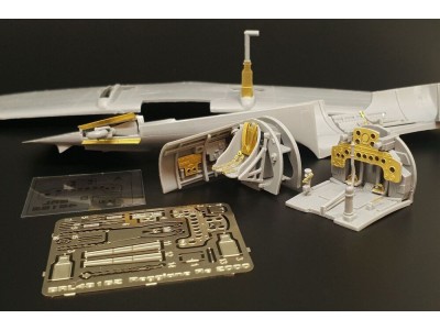Reggiane Re 2000 (Special Hobby kit) 