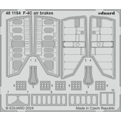F-4C   HOBBY 2000 / ACADEMY 