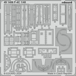 F-4C   HOBBY 2000 / ACADEMY  2