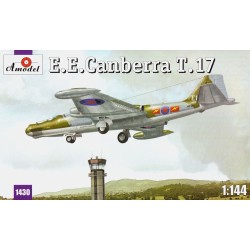 E.E.Canberra T.17  2