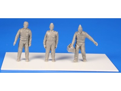 Japanese Army AF Mechanics,WWII (3 fig.) 