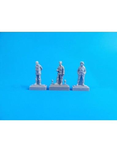 Barracuda Crew Members-Standing (3 fig.) 