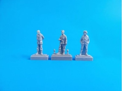 Barracuda Crew Members-Standing (3 fig.) 