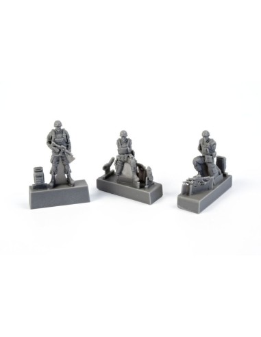 Two Kneeling Soldiers and Commanding Officer,US Army Infantry Squad 2nd Division 