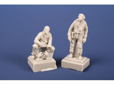 US Navy F6F Hellcat Pilot and Mechanic 
