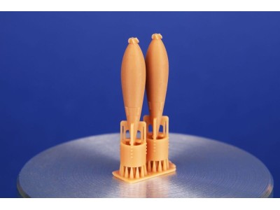 British WWII GP 250lb bomb (2pcs.) 