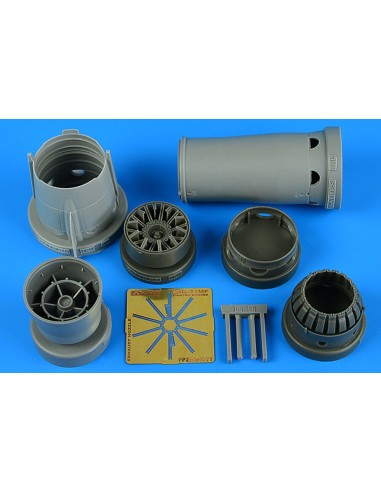 MiG-21MF Fighter Bomber exhaust nozzle - closed 
