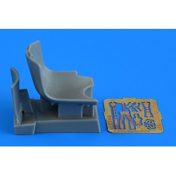 Macchi MC.202 seat - early v. ITALERI 
