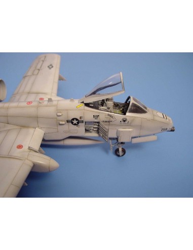 A-10A Thunderbolt II Cockpit Set, Bewaffnung, Elektronikschächte für Italeri Bausatz 