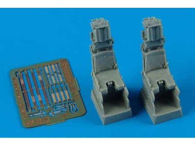 SJU-17 ejection seats (F-14D, F-18F) 
