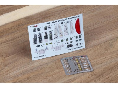 F-16D Block 50 SPACE 1/48 KINETIC 