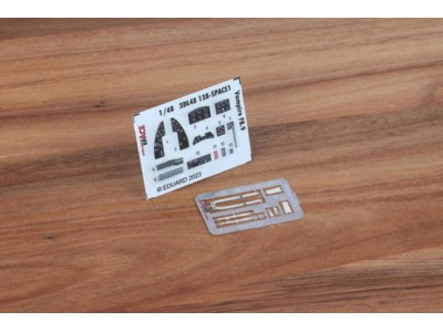 Vampire FB.9 SPACE 1/48 AIRFIX 