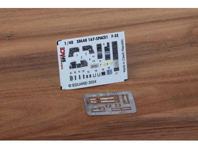 F-5E SPACE 1/48 AFV CLUB / EDUARD 