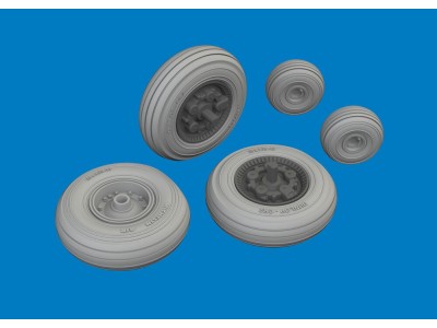 Harrier wheels for Uma Models 