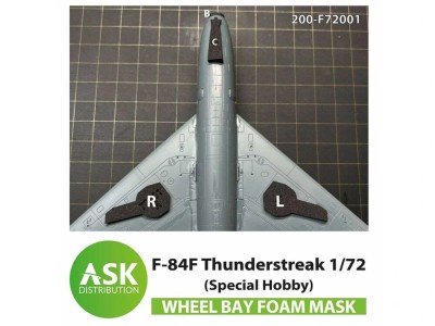 F-84F Thunderstreak wheel bay FOAM flexibel mask for Special Hobby 