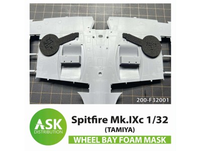 Spitfire Mk.IXc Wheel bays - FOAM flexibel express fit mask for Tamiya 