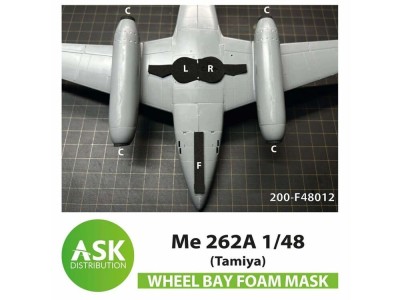 Me 262A  FOAM flexibel wheel bay and engine intake mask for Tamiya 