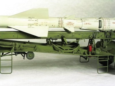 Chinesischer SA-2 Lenkraketentransporter 