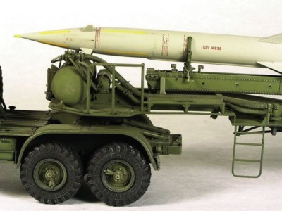 Chinesischer SA-2 Lenkraketentransporter 
