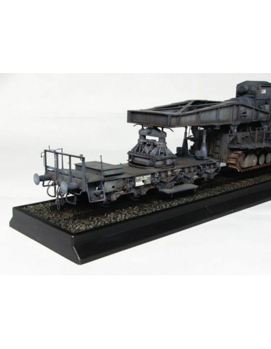 Mörser Karl Gerät 040/041 auf Eisenbahn-Transport-Trailer 