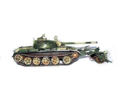 Finnischer Panzer T-55 mit Minenräumer 