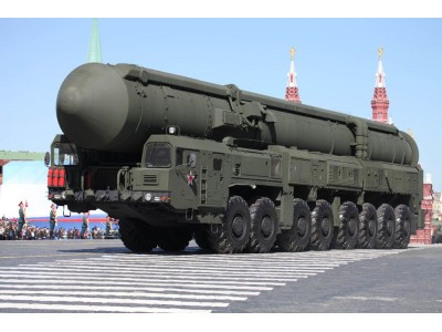 15U175 TEL of RS-12M1 Topol-M ICBM complex 