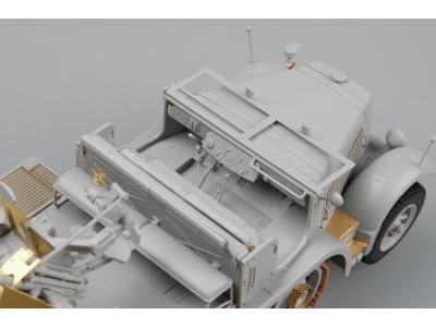 2 cm Flakvierling 38 Selbstfahrlafette (Sd.Kfz.7/1 early version) 
