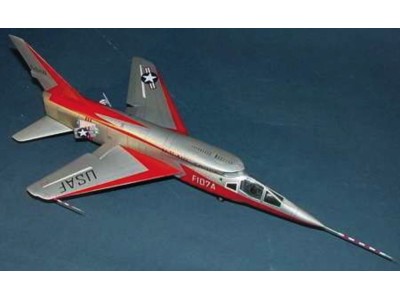 North American F-107 A Ultra Sabre 