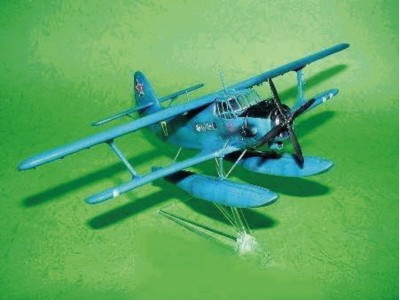 Antonov An-2M Colt Wasserflugzeug 