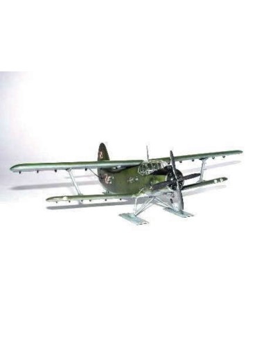 Antonov An-2M Colt mit Kufen 