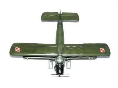 Antonov An-2M Colt mit Kufen 