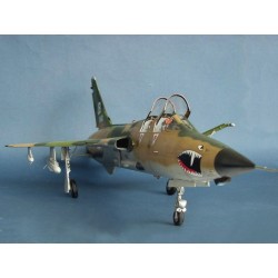 Republic F-105 G Wild Weasel  2