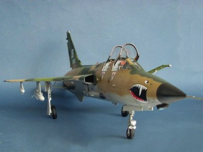 Republic F-105 G Wild Weasel 