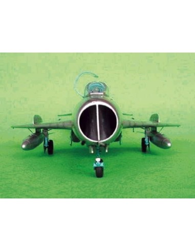 Shenyang FT-6 Trainer 