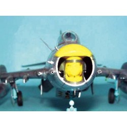 MiG-19 PM Farmer E/Shenyang F-6B  2
