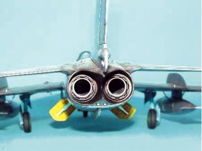 MiG-19 PM Farmer E/Shenyang F-6B 