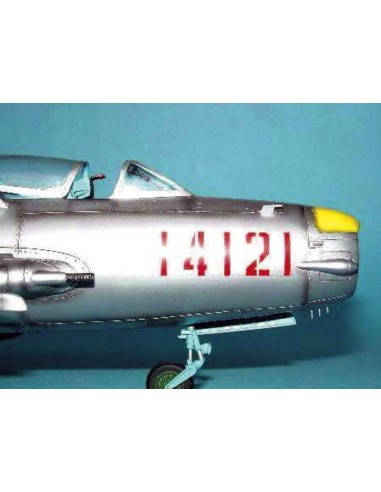 MiG-19 PM Farmer E/Shenyang F-6B 