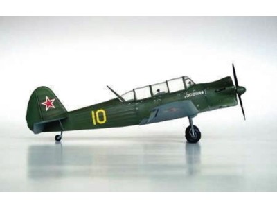 Jakowlew Jak-18 Max 