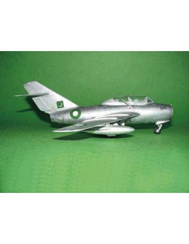 MiG-15 UTI Midget 