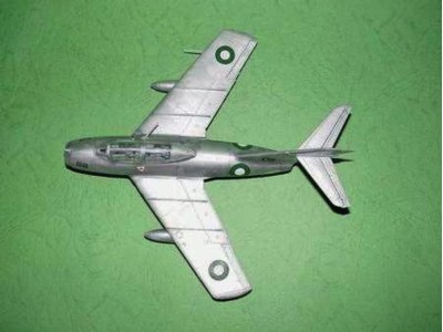 MiG-15 UTI Midget 